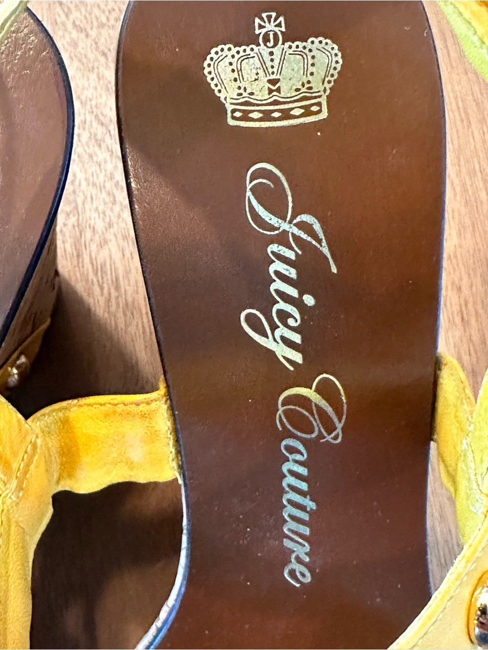 Juicy Couture Yellow Studded T-Strap Sandals - Picture 5 of 5